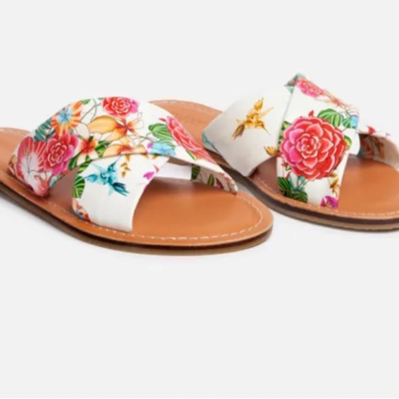 Johnny Was Andra Floral Cross-Band Sandals – Size 7 - Picture 3 of 7